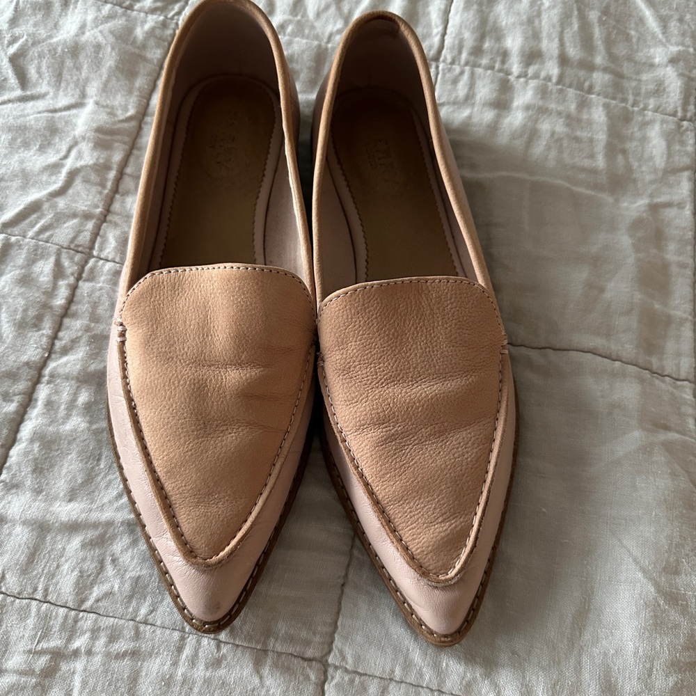 Sperry Women's tan and pale pink pointy loafers